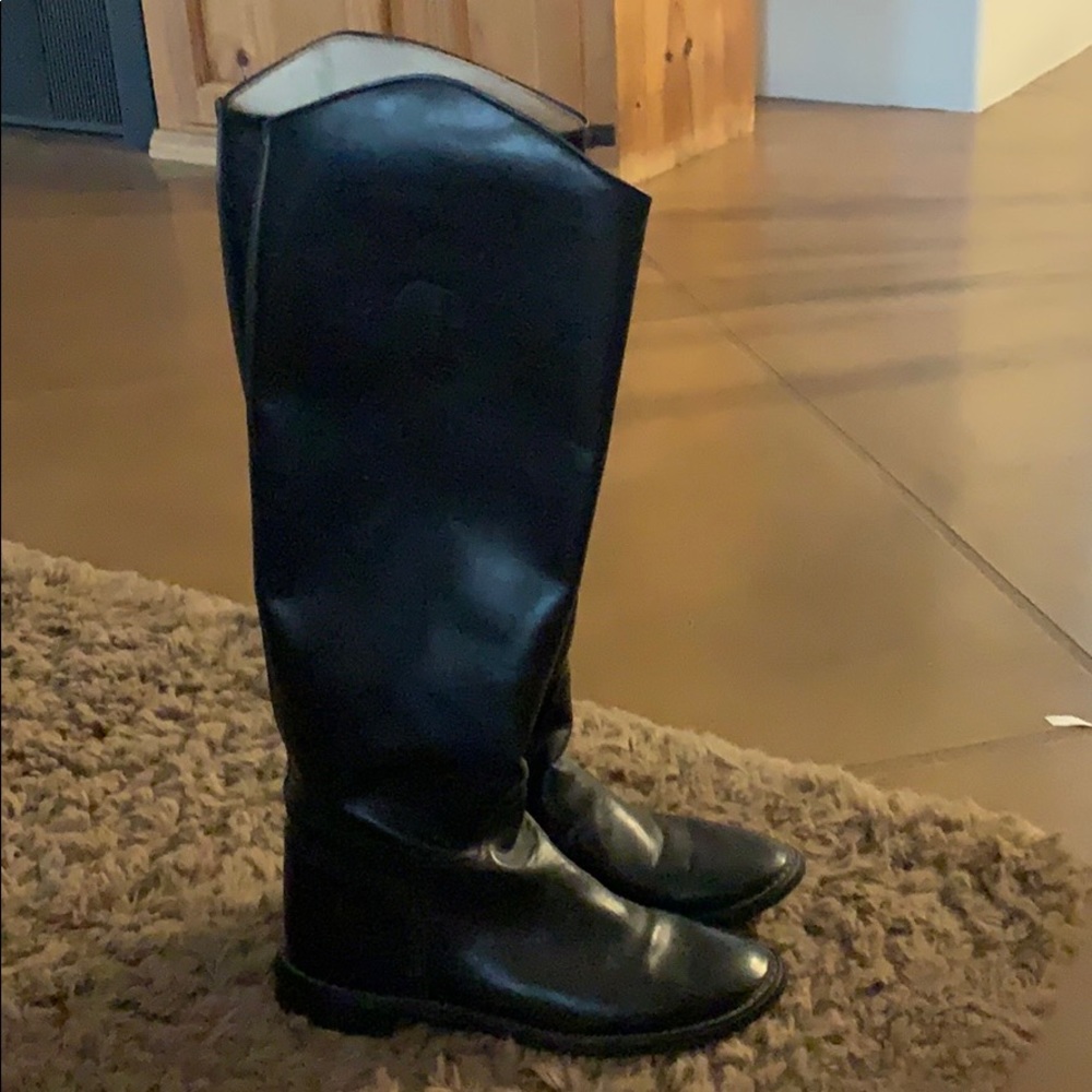 Riding boots